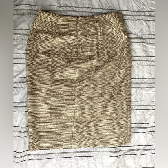 Talbots Pencil skirt size 6 cream with gold thread GUC - Picture 4 of 5